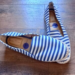 Me Taa Navy Blue and White Striped slip on shoes size 8.5 NWOT